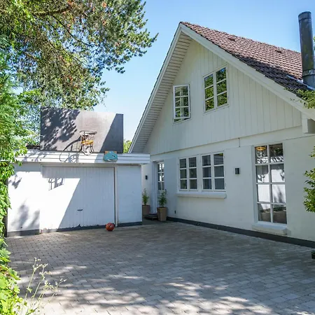 Boka's Forest Getaway