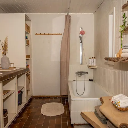 别墅 Boka's Forest Getaway *