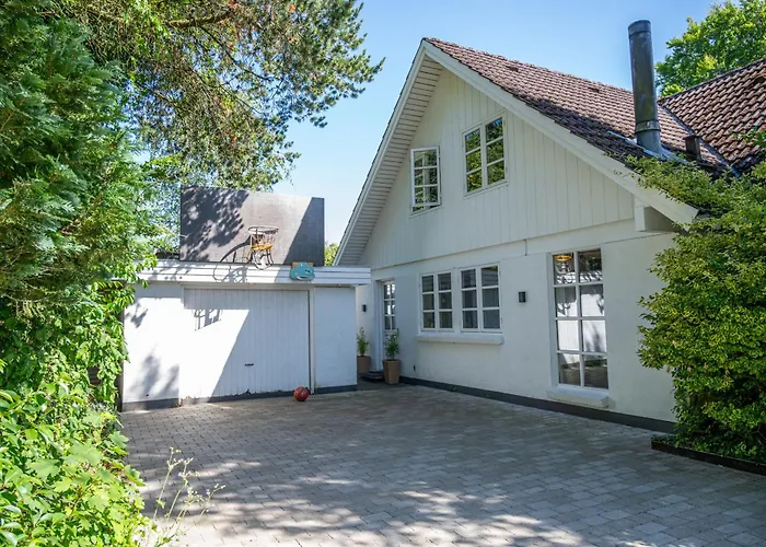 Boka's Forest Getaway